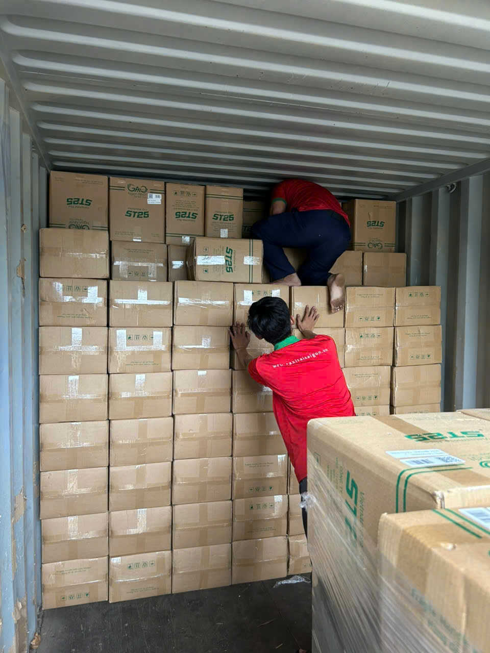 Gạo Ngon Nhất cảm ơn Quý khách hàng Canada & CGF INC Canada đã ủng hộ Gạo ST25 nhãn hiệu CGF